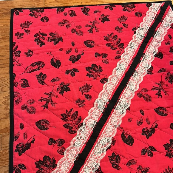 Handmade Quilt Personal Size or Lap Quilt Stunning Colors - Picture 3 of 8